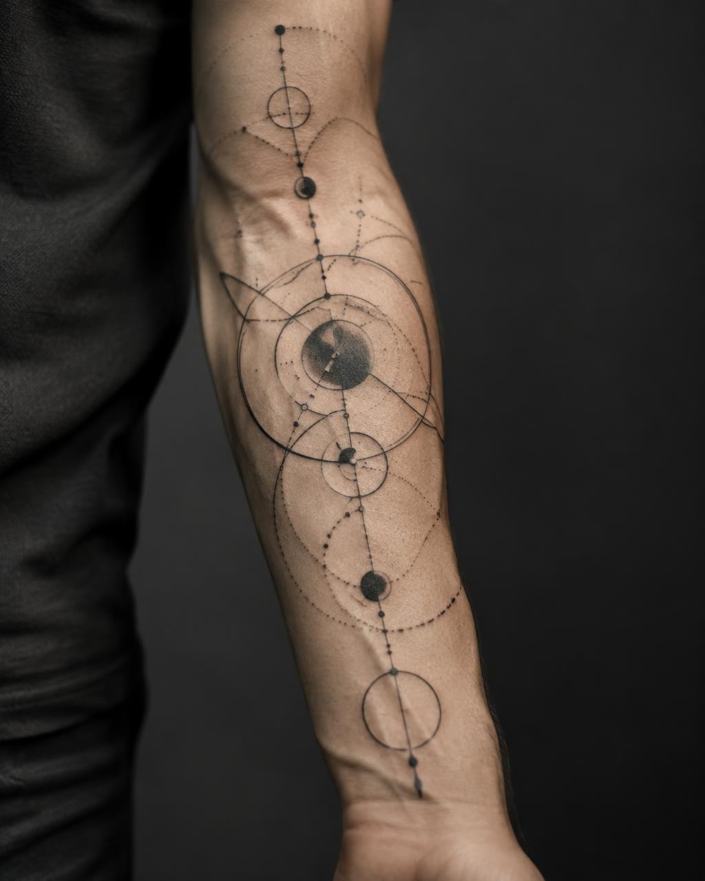 Geometric tattoo by Elias Noir