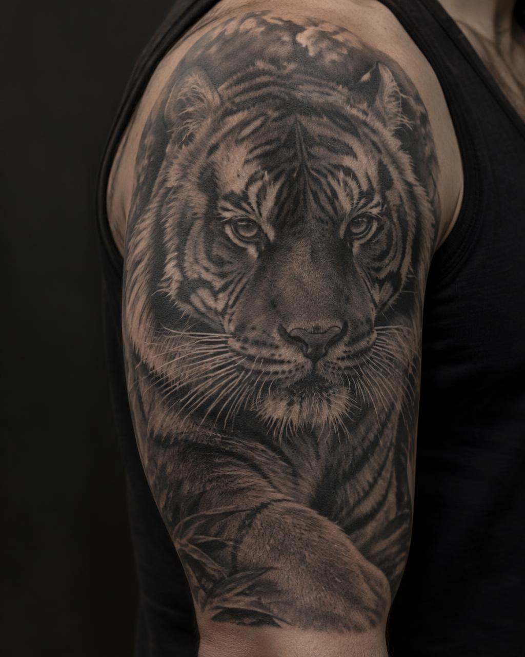 Realism tattoo by Mara Voss